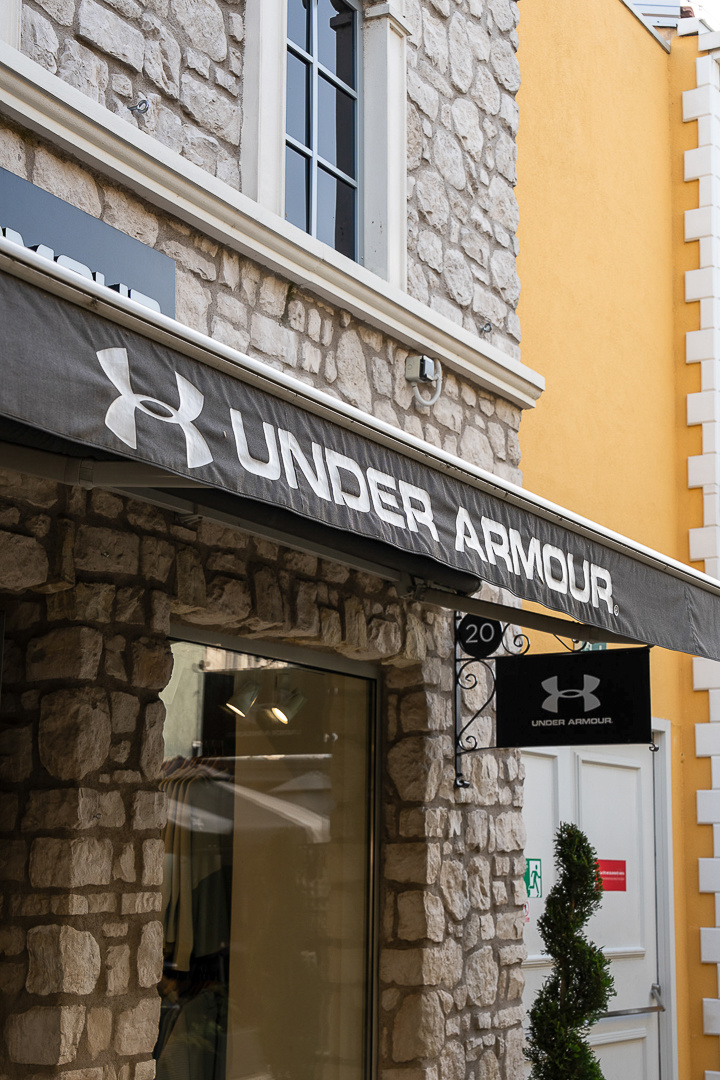 Obišli smo Designer Outlet Croatia uoči škole. Tenisice sa 63 na 20 €, majice od 14 €