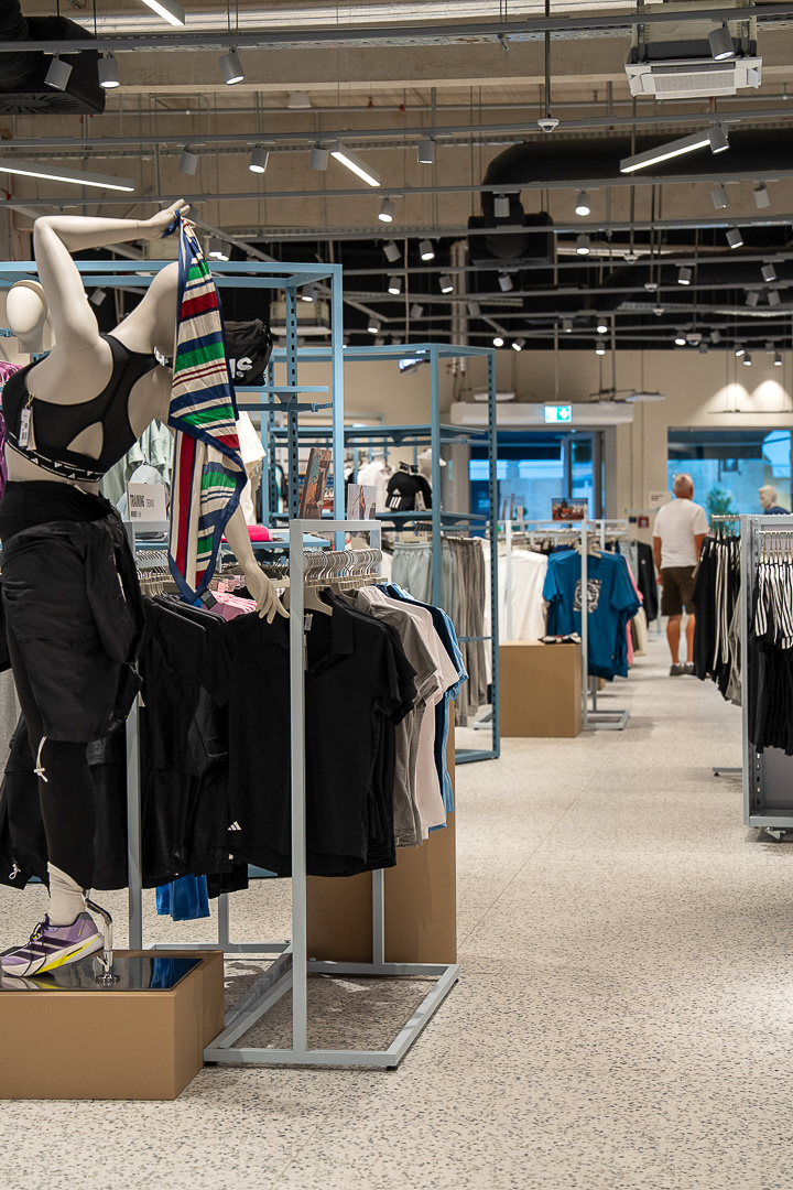Obišli smo Designer Outlet Croatia uoči škole. Tenisice sa 63 na 20 €, majice od 14 €