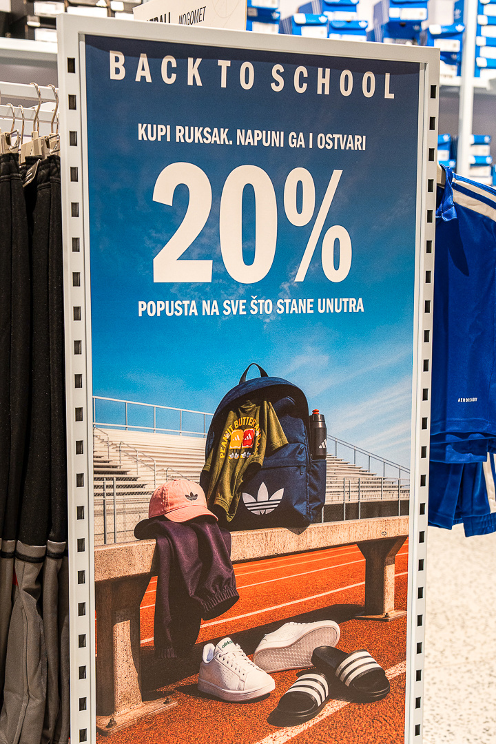 Obišli smo Designer Outlet Croatia uoči škole. Tenisice sa 63 na 20 €, majice od 14 €