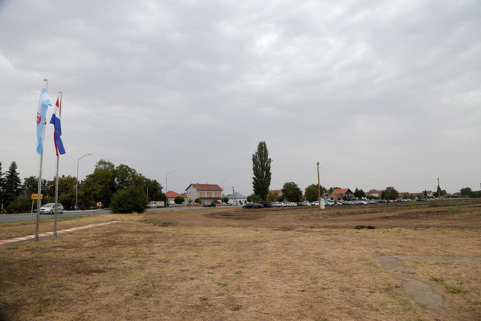 VIDEO Evo gdje se nalazi parking u Vukovaru za posjetitelje Thompsonova koncerta