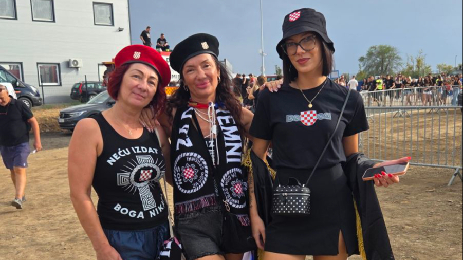 FOTO Od zastava do crnih majica: Ovako su se posjetitelji spremili za Thompsona
