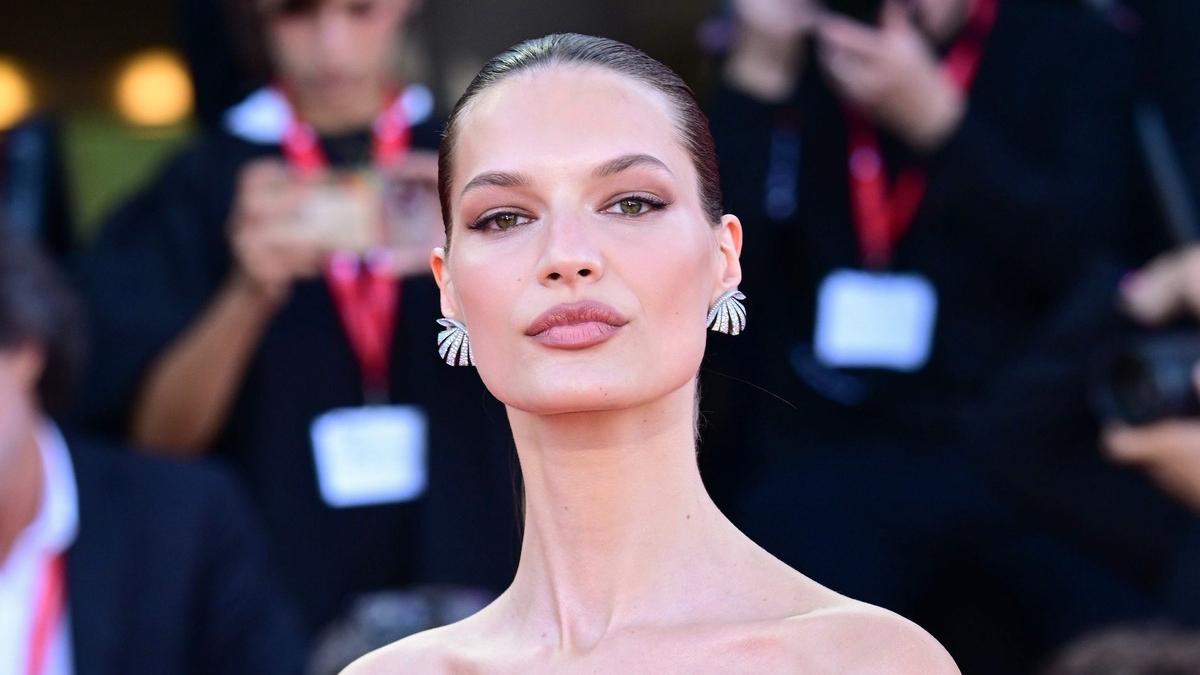 Hrvatska manekenka Faretta Radić pozirala sa zvijezdama na festivalu u Veneciji