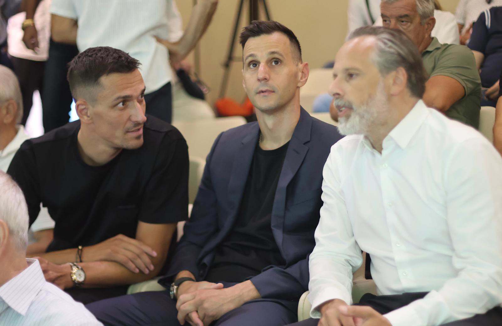 FOTO Hajdukovi igrači i legende na komemoraciji za Ivana Gudelja
