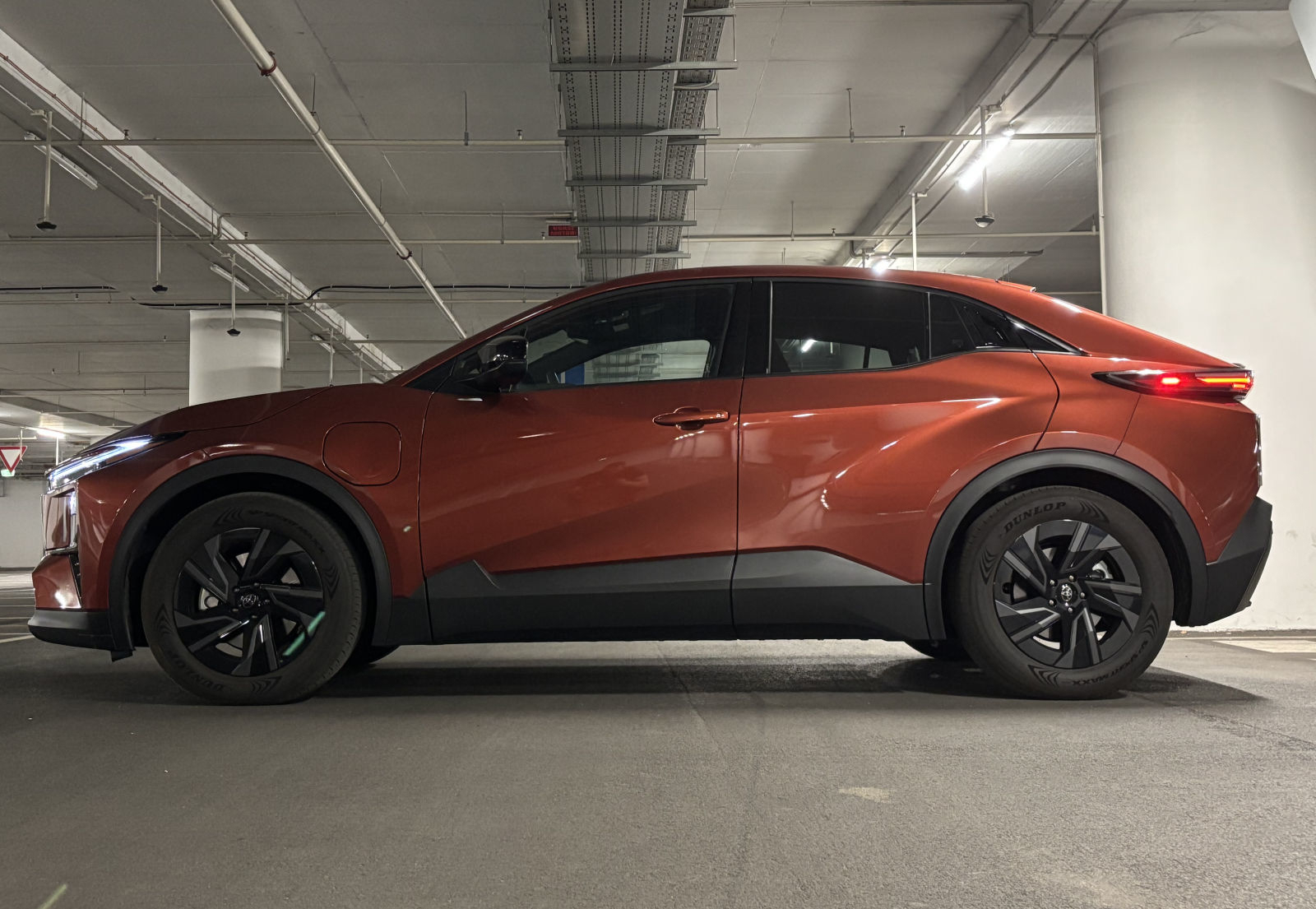 Toyota C-HR+ je električni pogodak Japanaca. Samo je naziv sličan