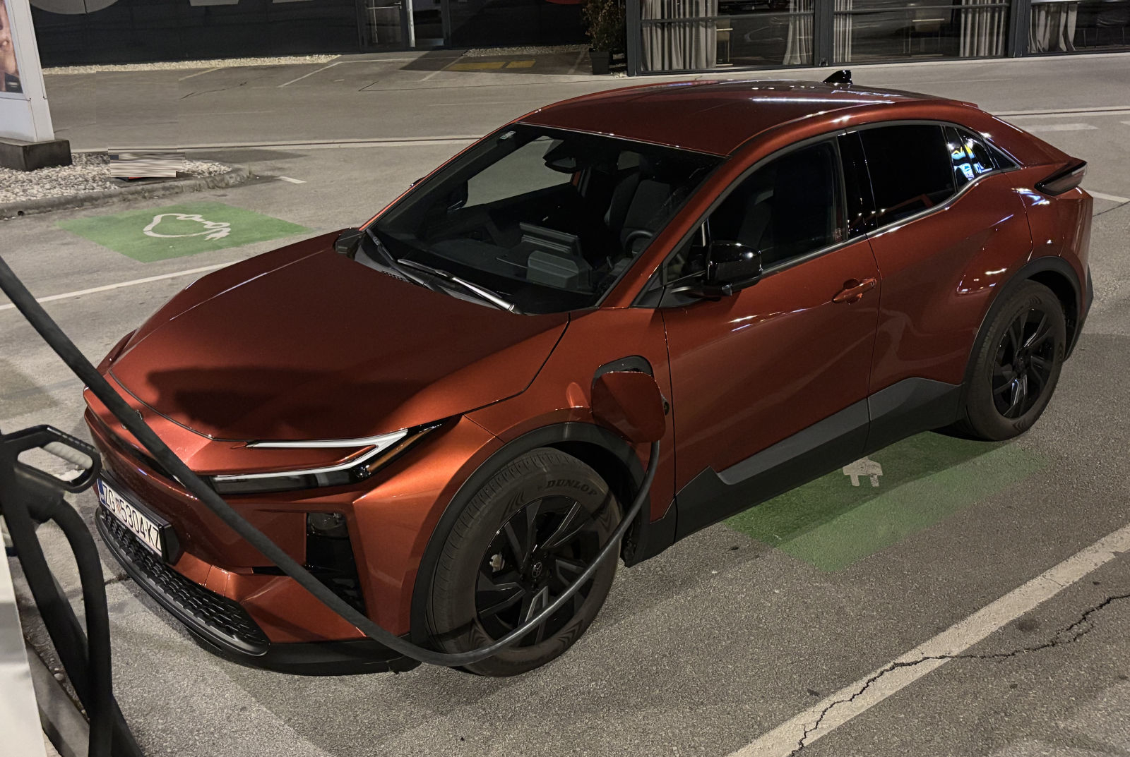 Toyota C-HR+ je električni pogodak Japanaca. Samo je naziv sličan