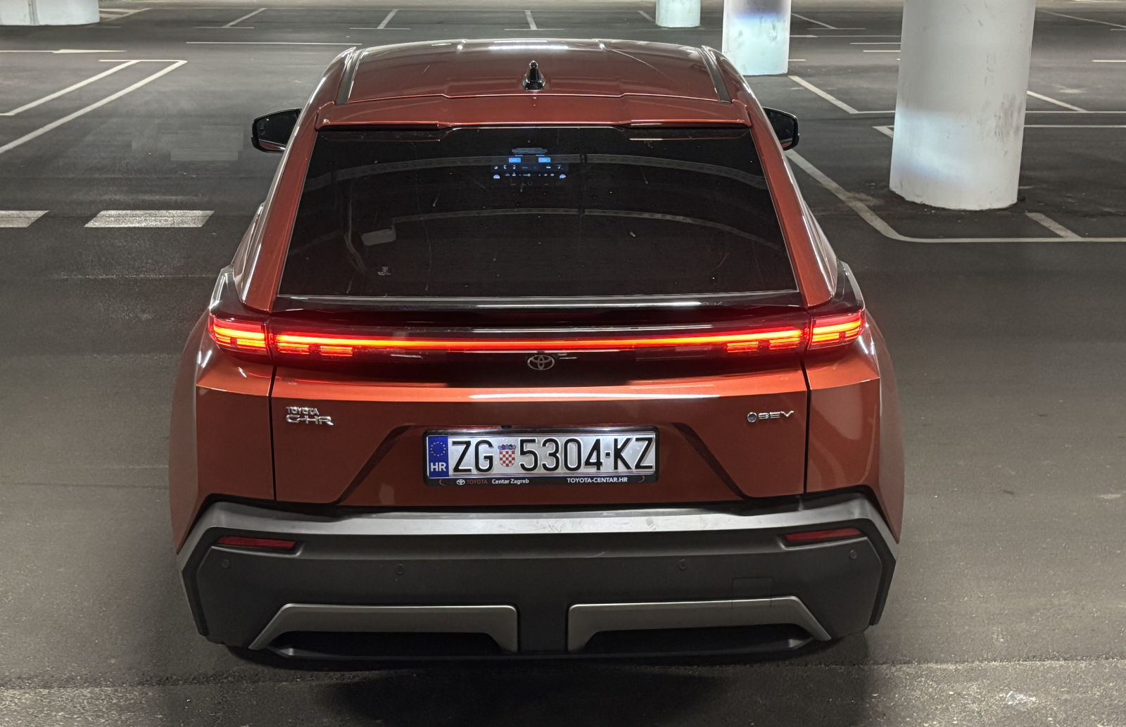 Toyota C-HR+ je električni pogodak Japanaca. Samo je naziv sličan