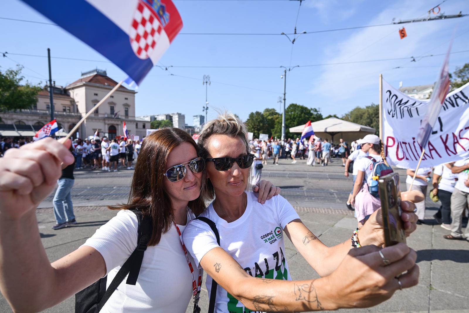 Žene za Liku ❤️‍🔥
