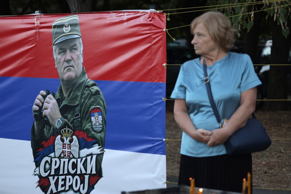 Danas pokop Ratka Mladića. Stigao i Vučićev sin