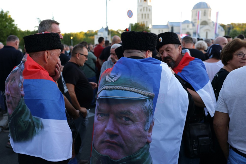 Danas pokop Ratka Mladića. Stigao i Vučićev sin