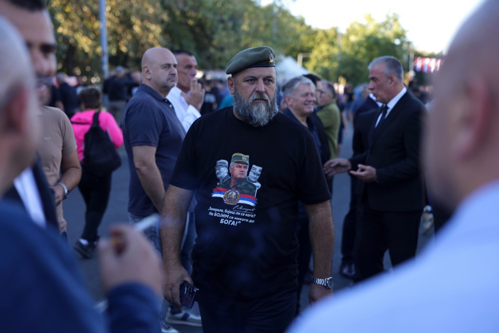 Danas pokop Ratka Mladića. Stigao i Vučićev sin