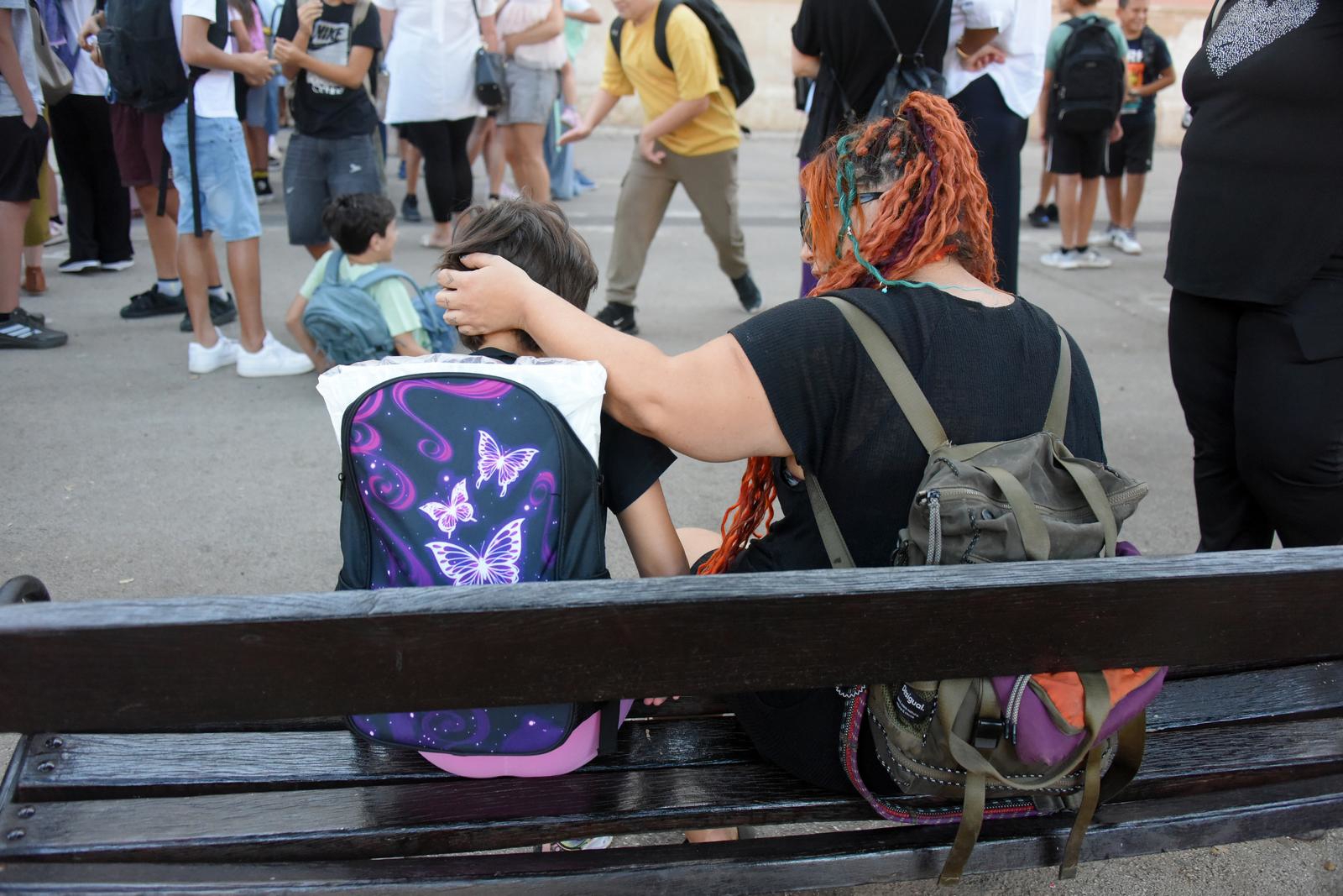 Prvi dan škole u 20 fotografija iz gradova diljem zemlje