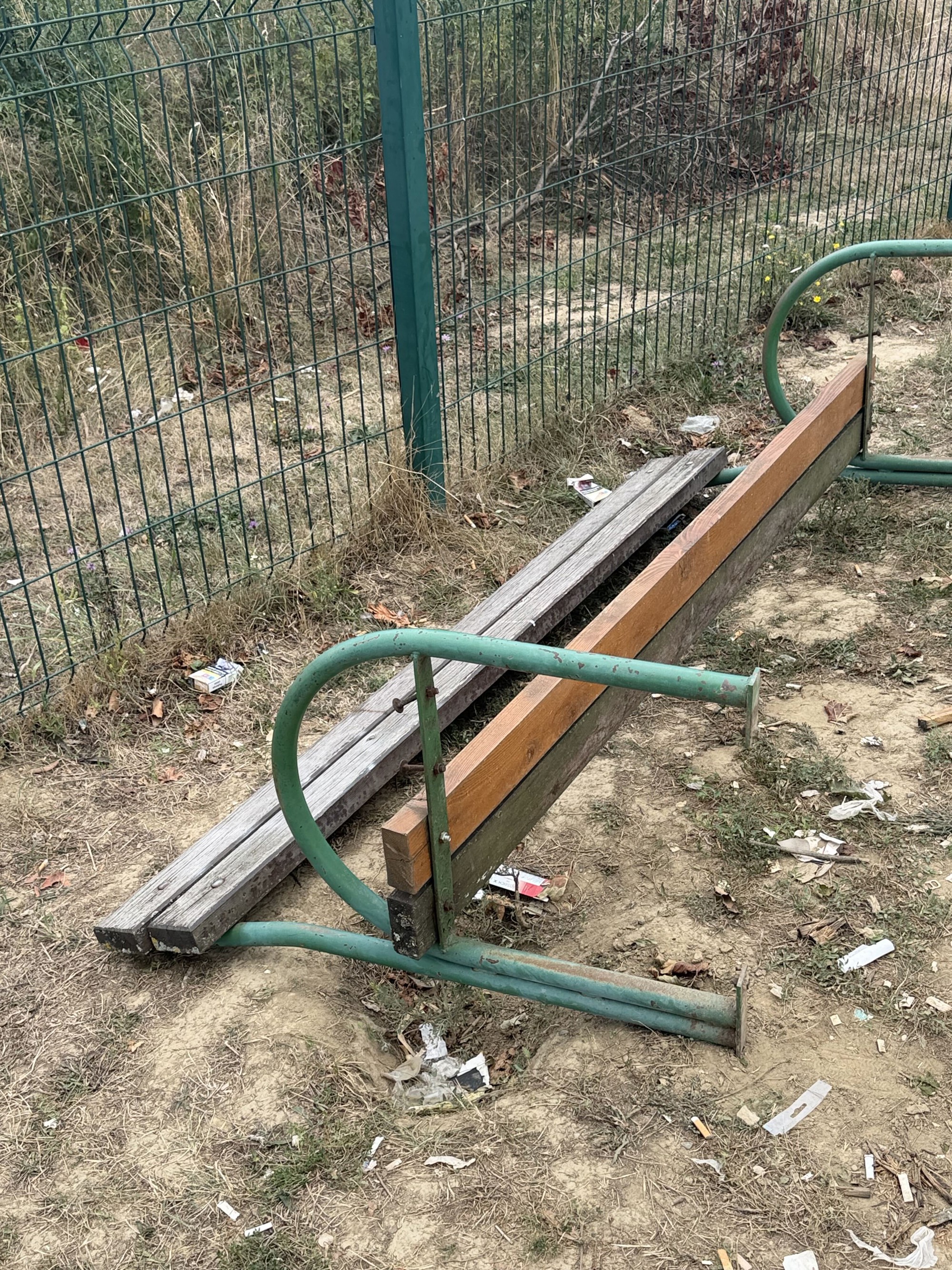 FOTO Ovako je izgledao dječji parkić u Zagrebu. Nakon Indexova članka su ga uredili