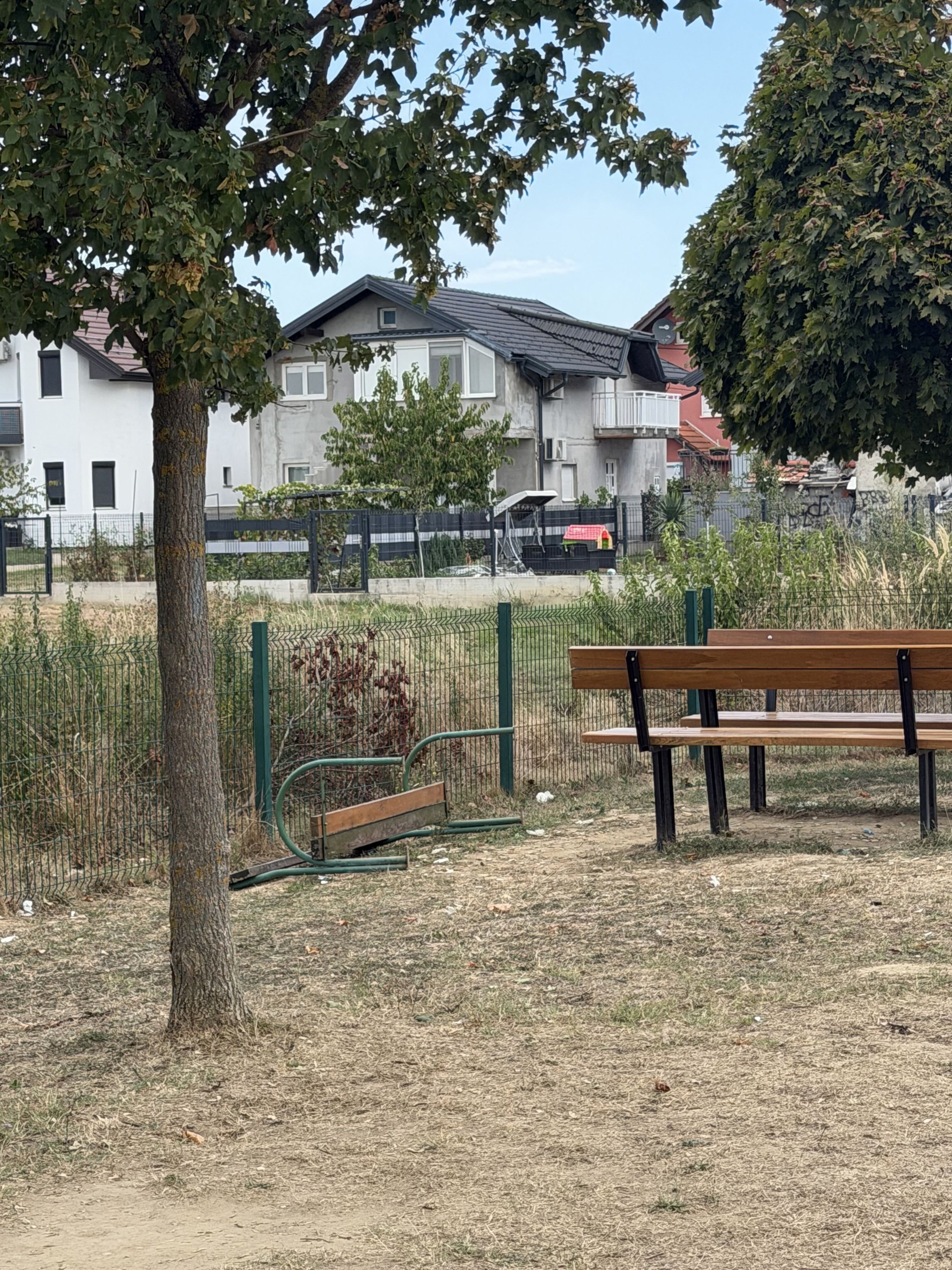 FOTO Ovako je izgledao dječji parkić u Zagrebu. Nakon Indexova članka su ga uredili