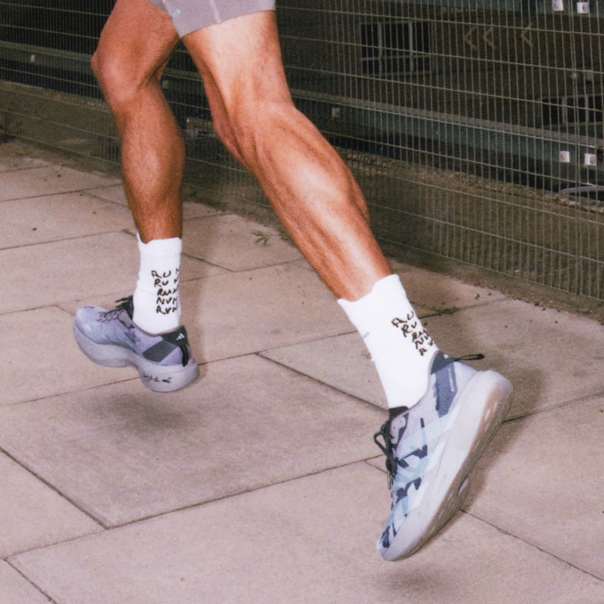 adidas ide u potpuno drukčijem smjeru: ove tenisice izgledaju kao skica