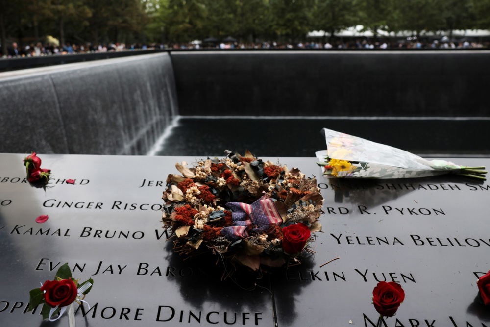 Amerikanci se prisjećaju poginulih 11. rujna. U New Yorku satima čitali imena žrtava
