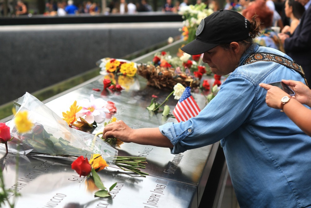 Amerikanci se prisjećaju poginulih 11. rujna. U New Yorku satima čitali imena žrtava