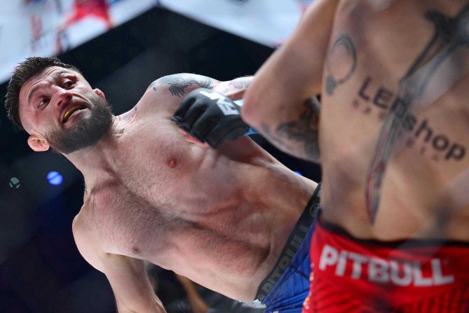UŽIVO Ludnica u Areni. Barbir ekspresnim nokautom u prvoj rundi pobijedio Poljaka