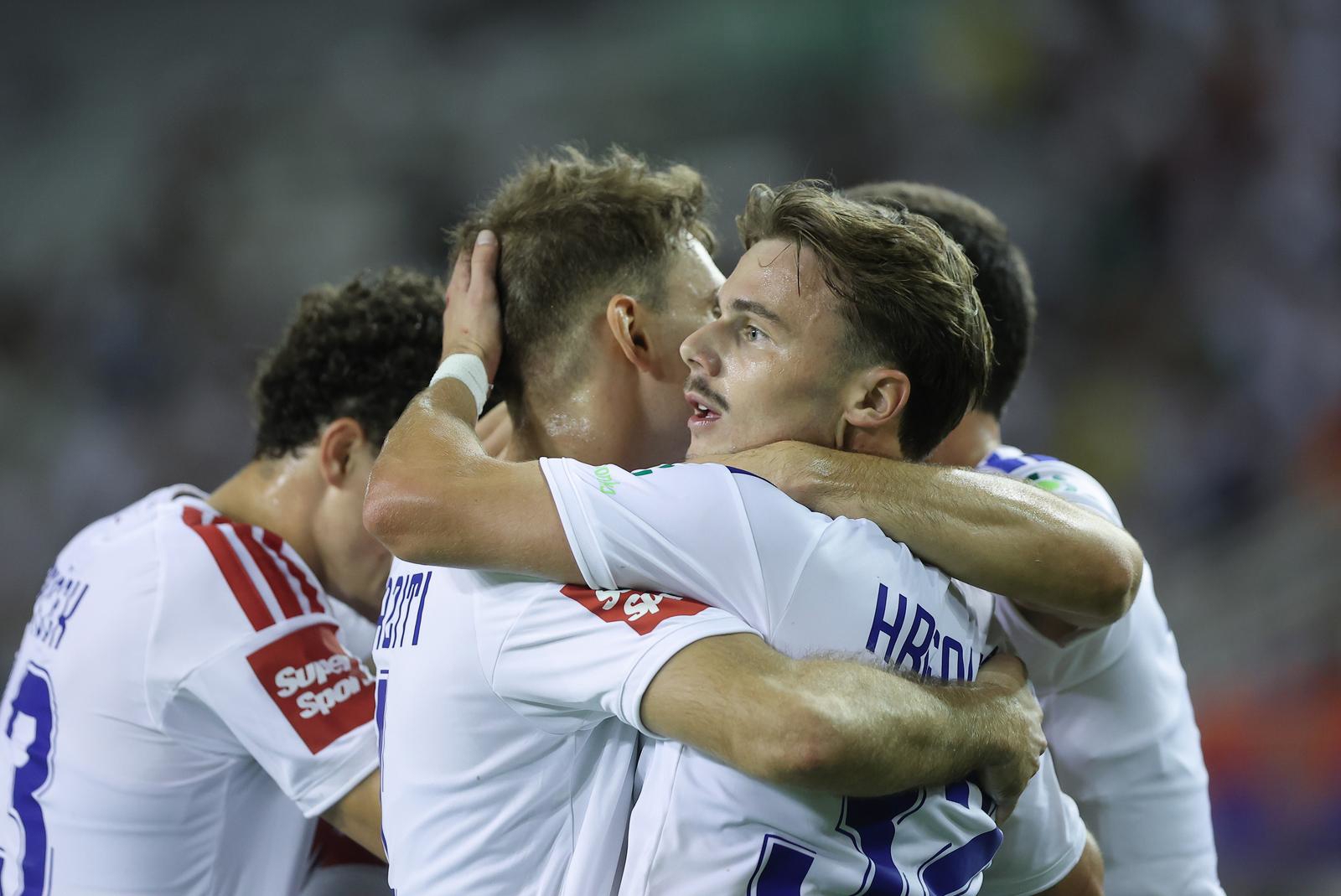 Hajduk pobijedio Slaven i preuzeo vrh SHNL-a