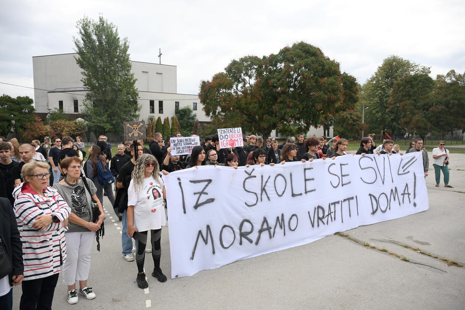 Profesor koji je stao pred napadača: Moji učenici su hrabriji od mnogih nastavnika