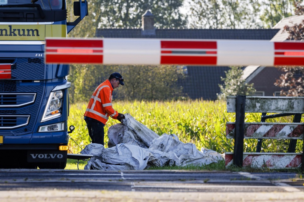Sabotaža u Nizozemskoj. Na željezničkim tračnicama postavljene cijevi
