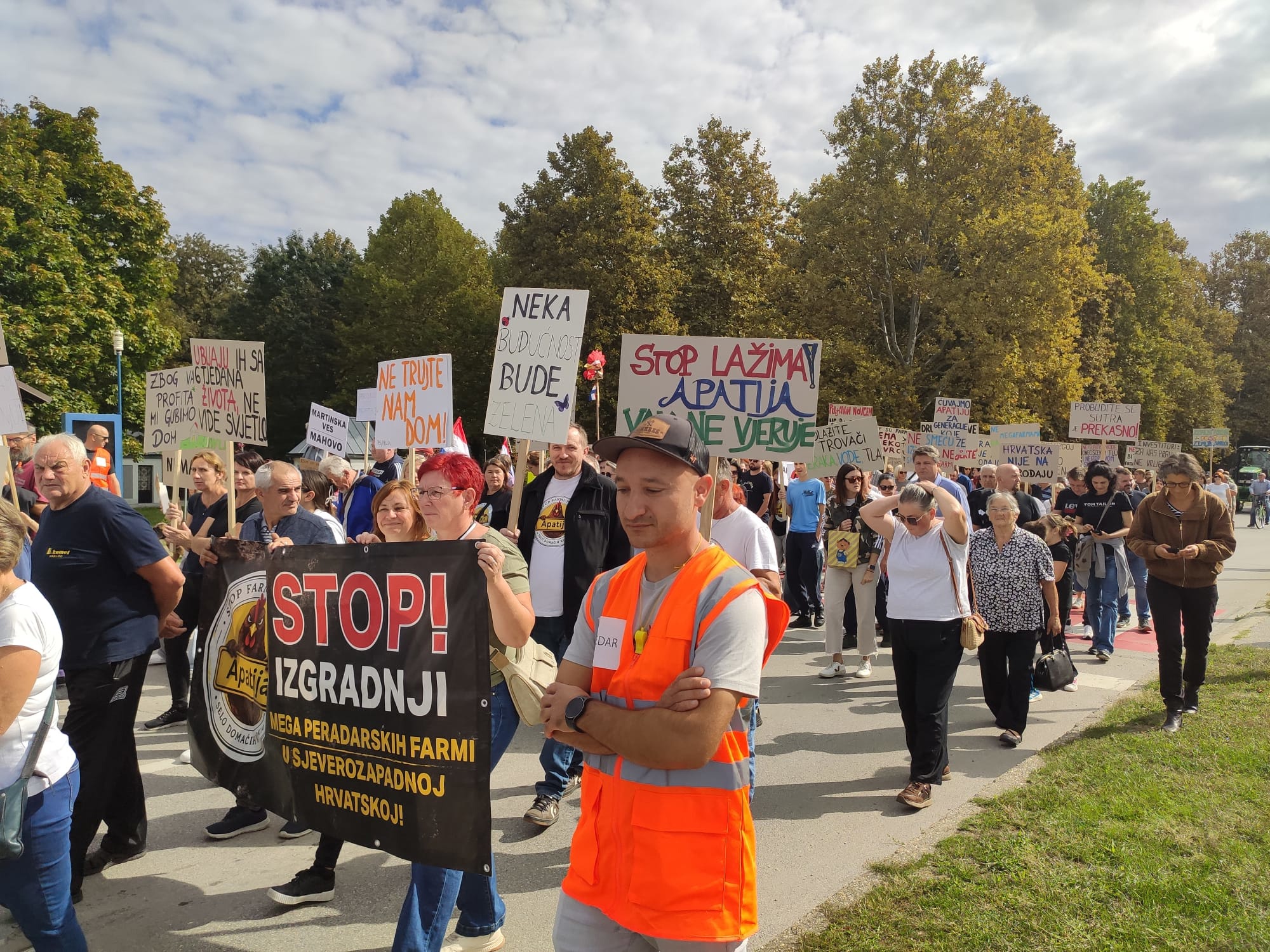Prosvjed u Ludbregu protiv megafarme pilića: "Ne smijemo postati smetlište Europe"