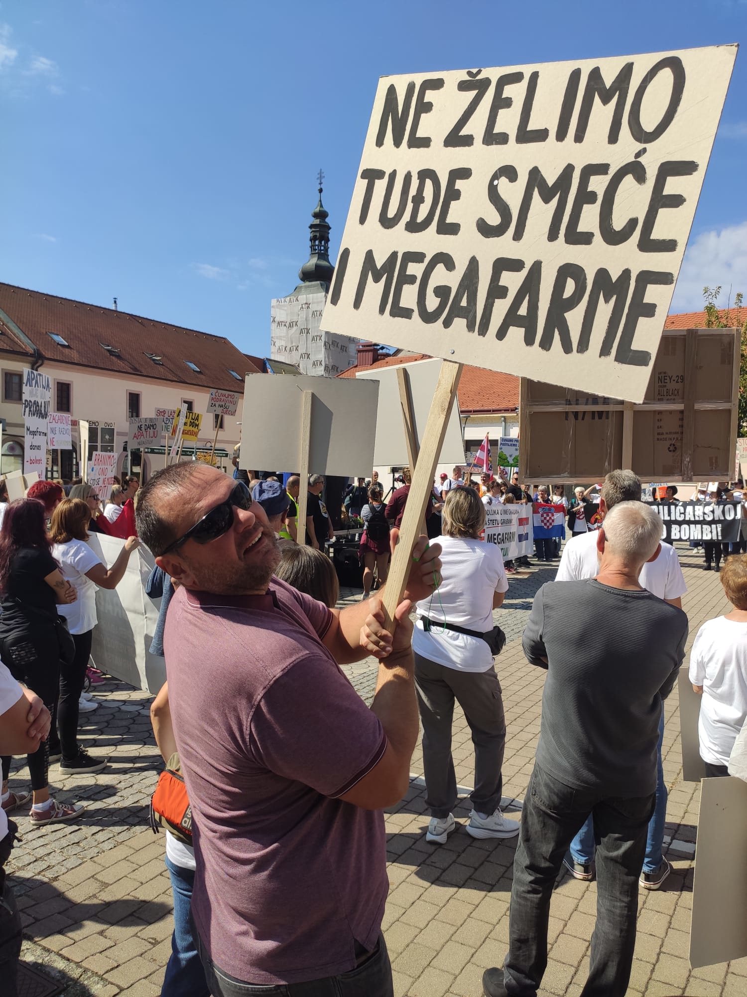 Prosvjed u Ludbregu protiv megafarme pilića: "Ne smijemo postati smetlište Europe"