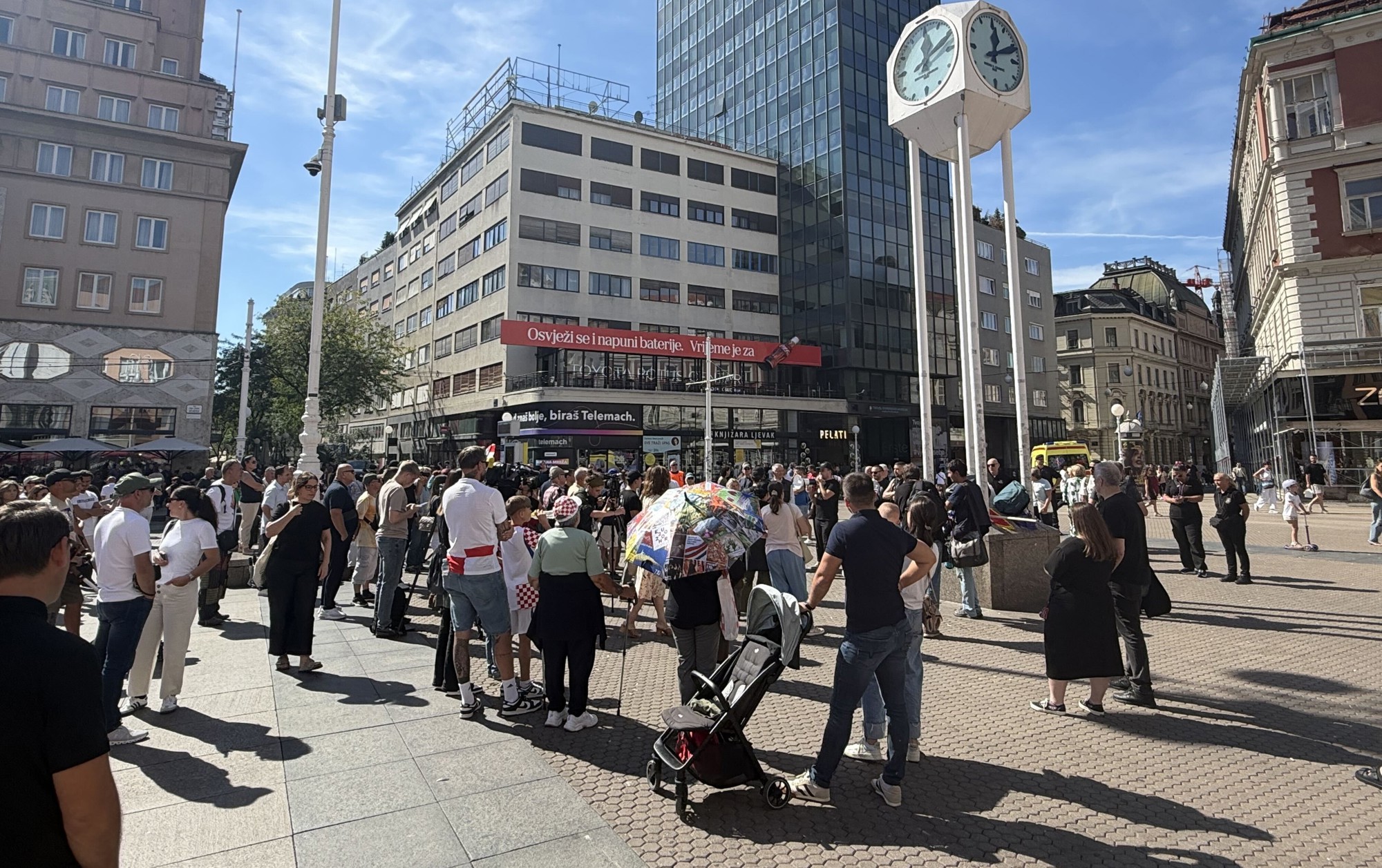 U Zagrebu prosvjed protiv "zamjene stanovništa", organizator napao Tomaševića
