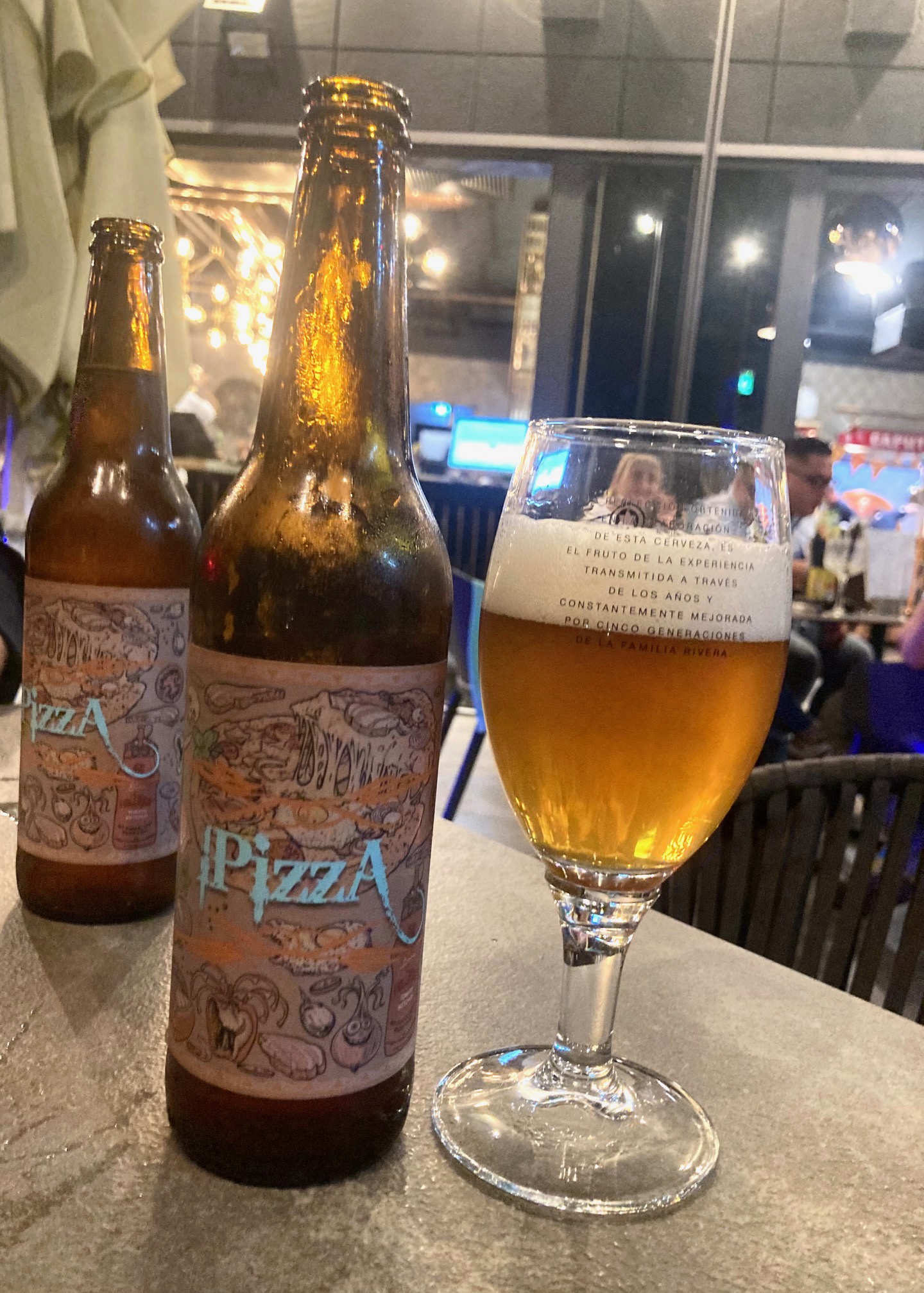 Lovac je bio na proslavi rođendana jedne pizzerije (naravno, ponio je i poklon)