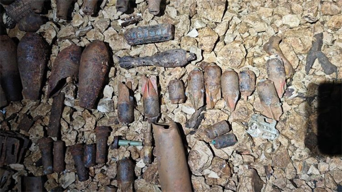 VIDEO Na Braču iz jame duboke 200 metara izvlačili bombe iz Drugog svjetskog rata