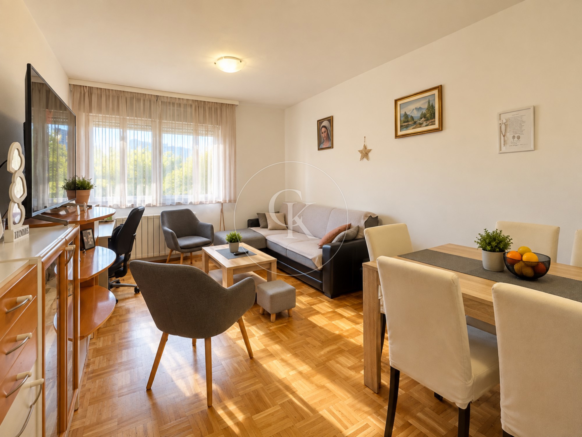 Trosoban stan u Zagrebu prodaje se za 190.000 €. Pogledajte fotke