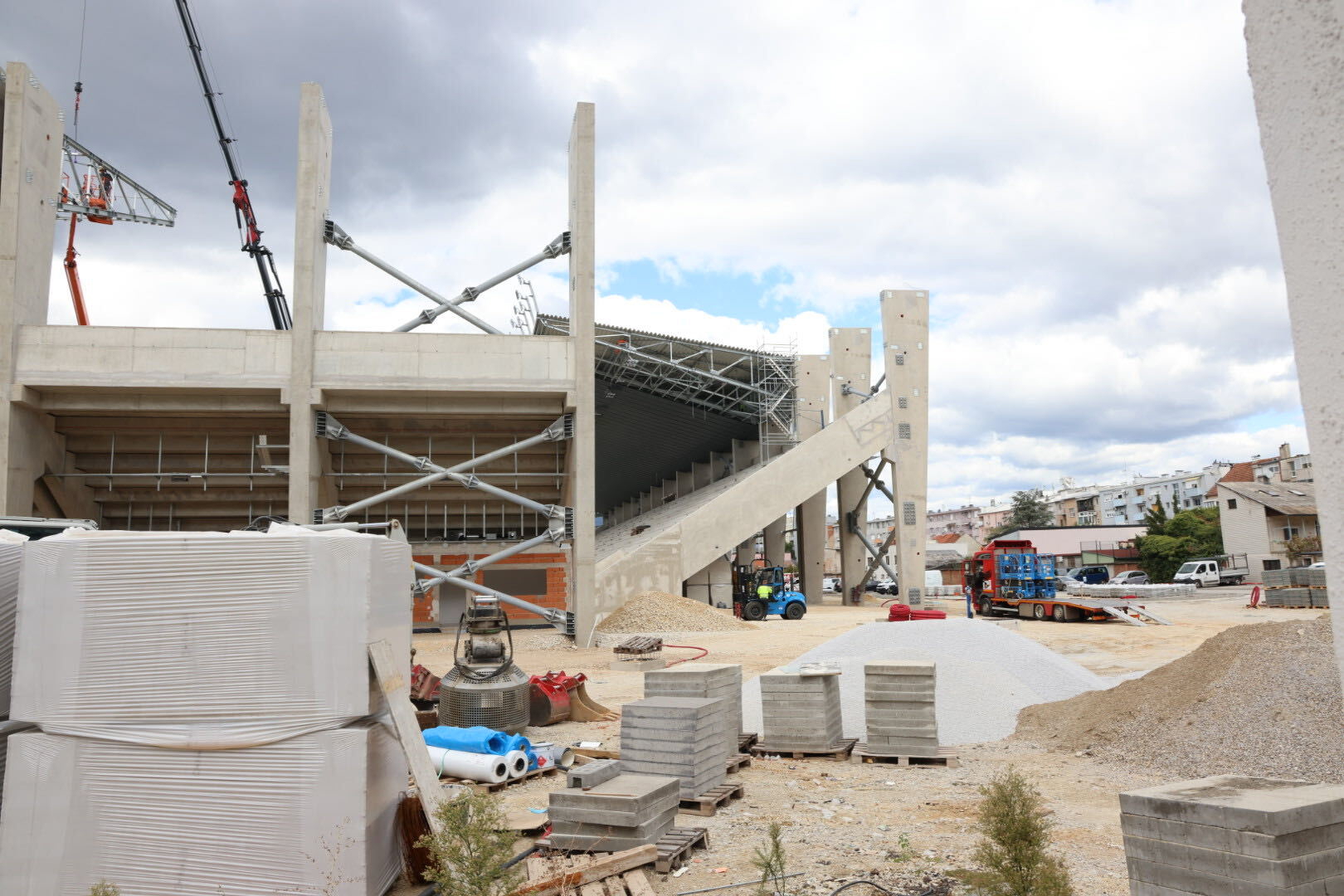 Jučer je otkriven novi Maksimir. Evo kako danas izgleda stadion u Kranjčevićevoj