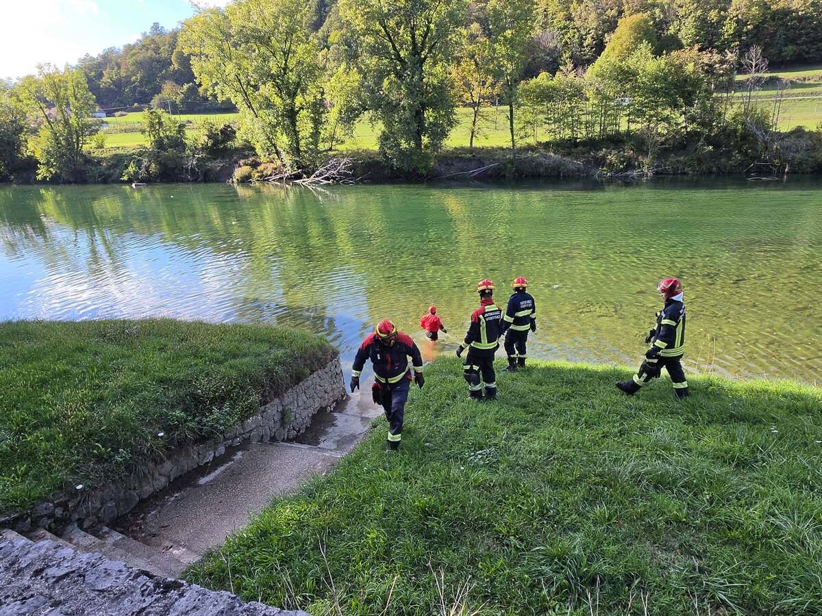 FOTO Detalji tragedije na Kupi: "Migranti su pokazivali da ne znaju plivati"