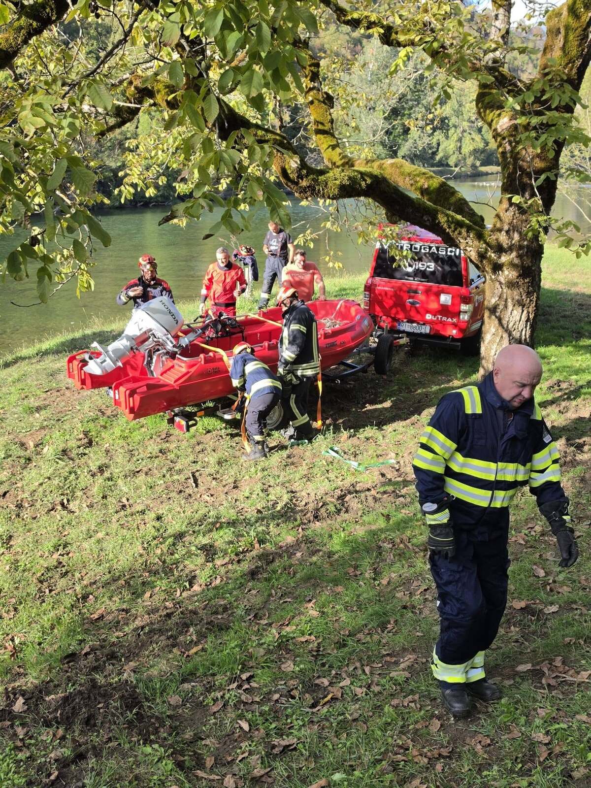 FOTO Detalji tragedije na Kupi: "Migranti su pokazivali da ne znaju plivati"