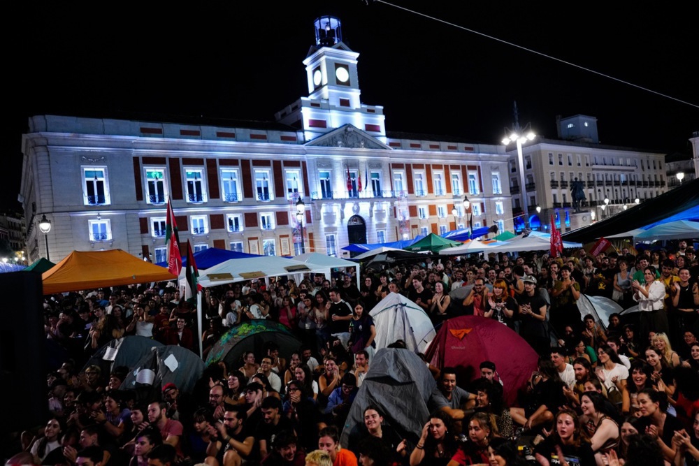 30.000 prosvjednika marširalo ulicama Madrida. Stotine šatora postavljene na trgu