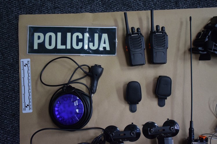FOTO Glumio policajca po Zagrebu. Imao je lažne značke, rotirke i policijsku odjeću