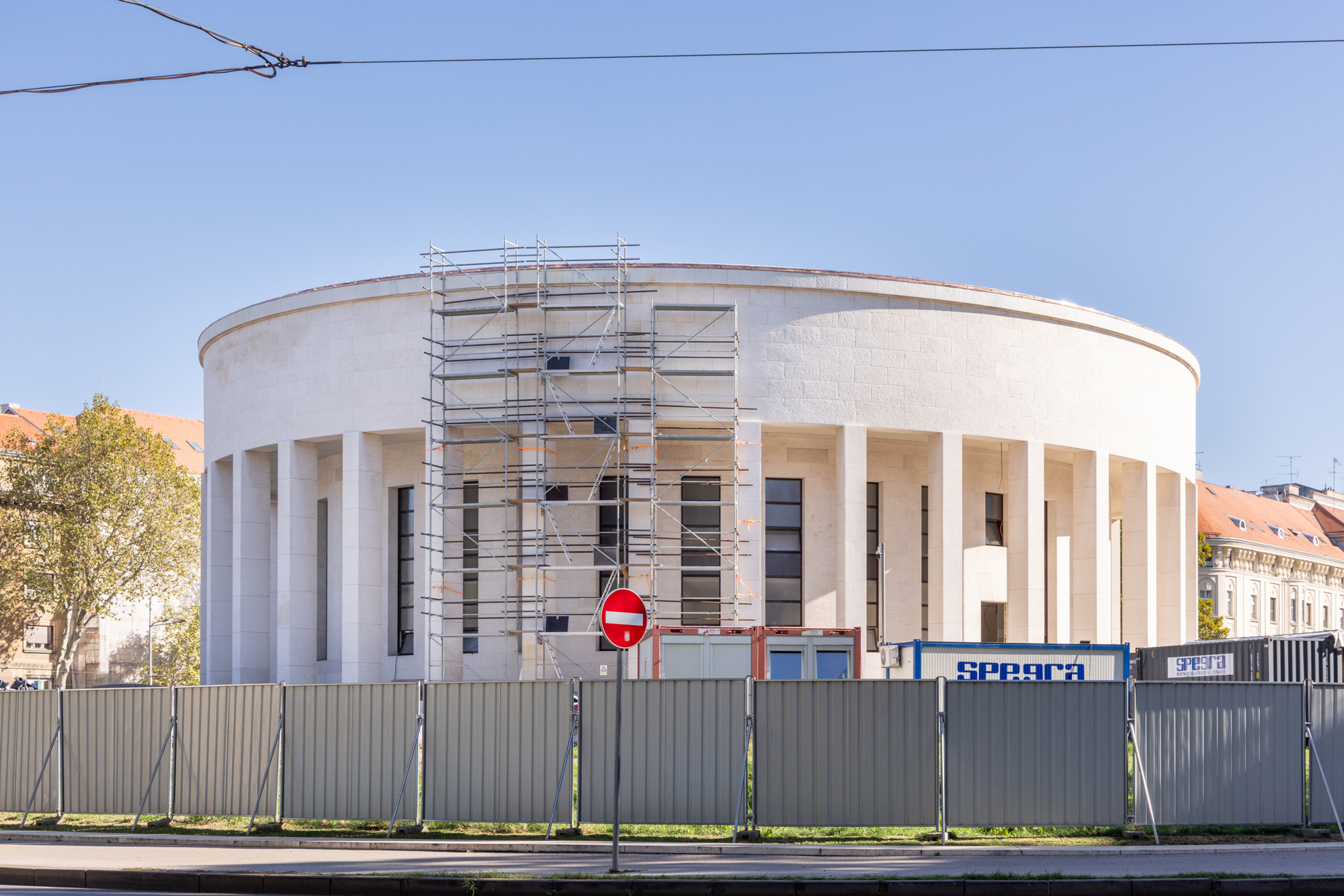 Spomenik srpskom kralju, ustaška džamija i partizanski muzej. Ovo je čudo Zagreba
