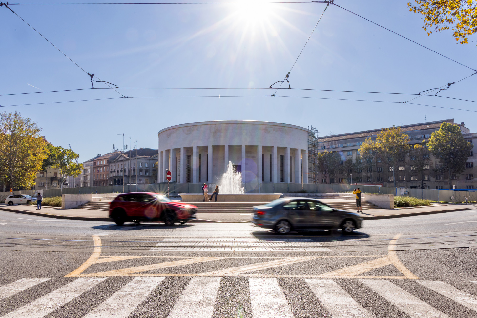 Spomenik srpskom kralju, ustaška džamija i partizanski muzej. Ovo je čudo Zagreba