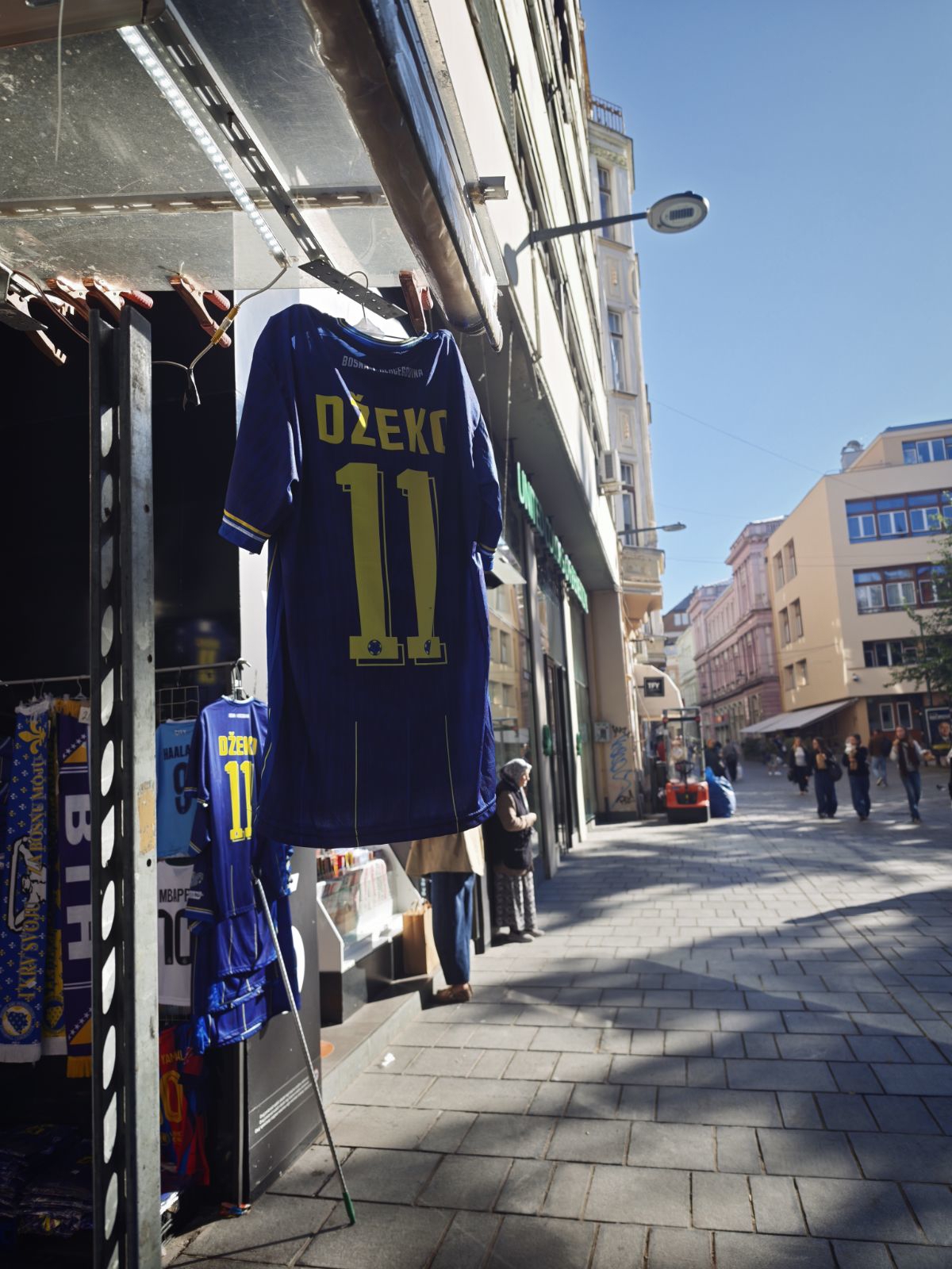 Sarajevo se oprašta od legende: Jela sam 11 ćevapa, a Džeko me dočekao i uz desert