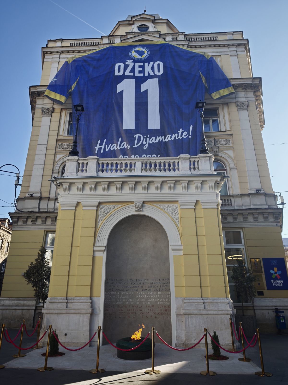 Sarajevo se oprašta od legende: Jela sam 11 ćevapa, a Džeko me dočekao i uz desert
