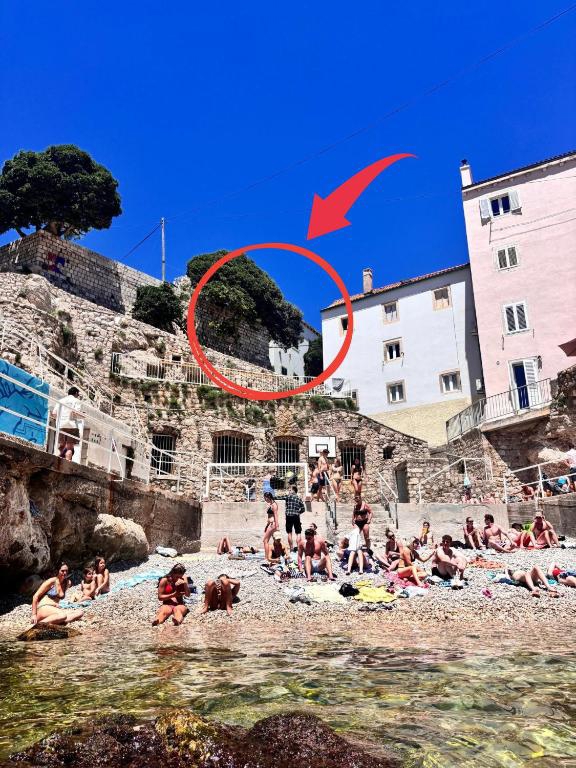 Dubrovnik zatvorio vrtić jer im "ne treba". Sad u toj zgradi HDZ-ovac ima apartmane