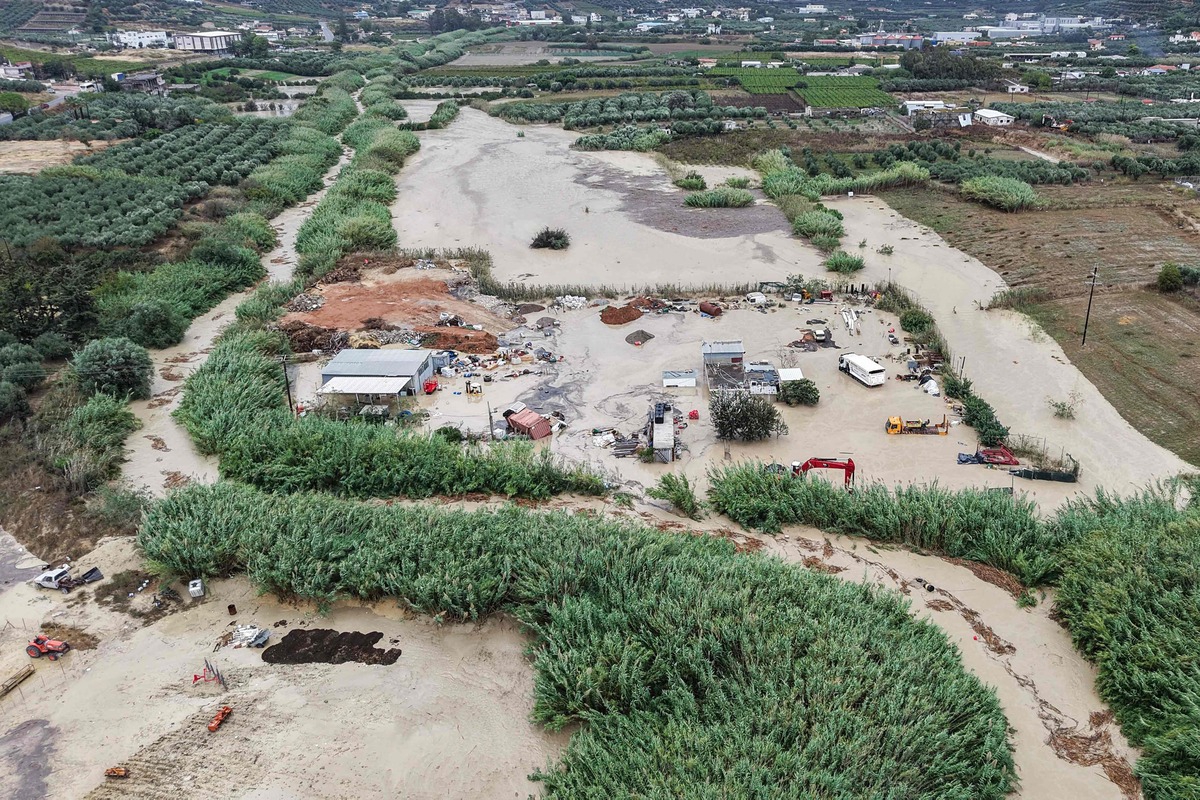 Poplave na Kreti, 22.000 munja u 24 sata. Oštećene kuće, uništena poljoprivreda
