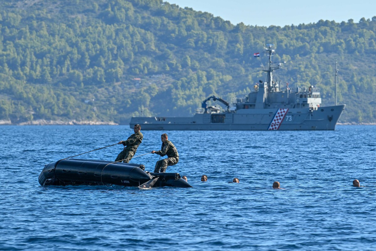 FOTO I VIDEO Pogledajte kako izgleda morska faza obuke za vojne vođe