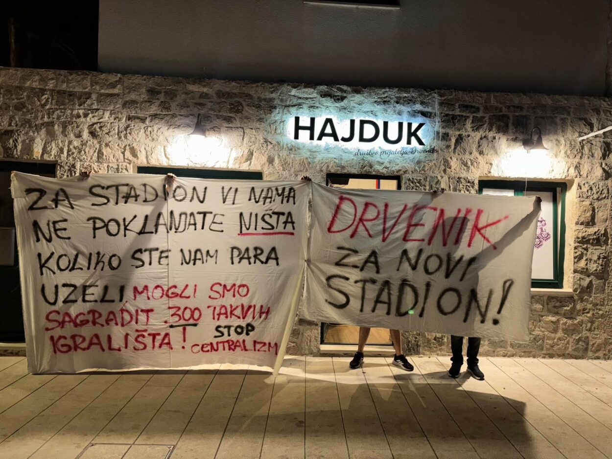 FOTO Akcija navijača Hajduka širom Dalmacije. Imaju novu poruku Plenkoviću