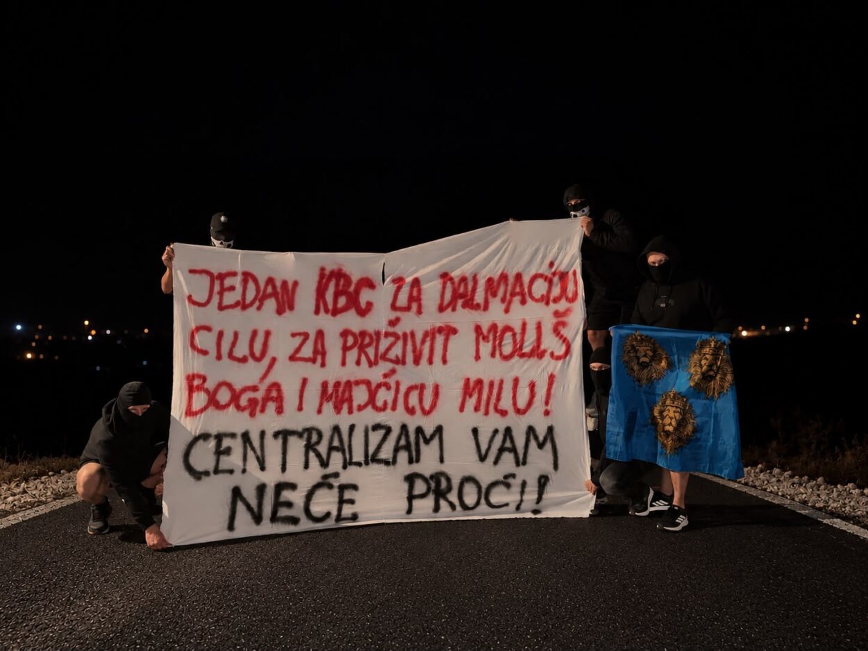 FOTO Akcija navijača Hajduka širom Dalmacije. Imaju novu poruku Plenkoviću