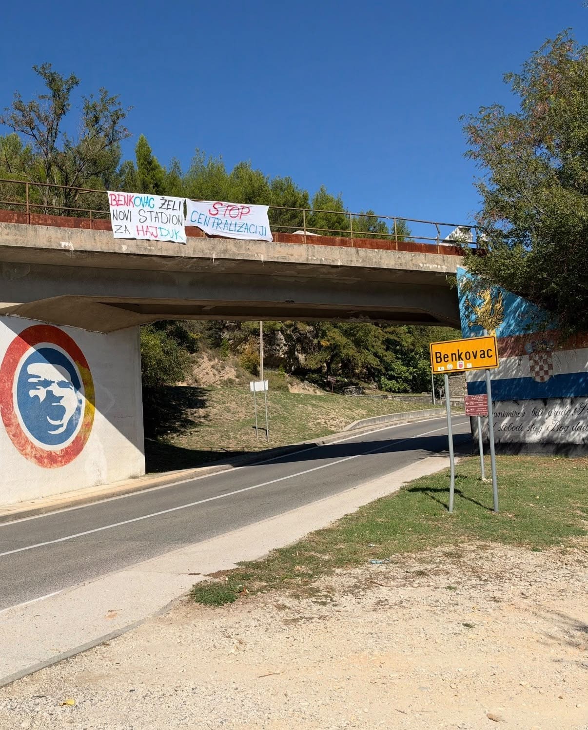 FOTO Akcija navijača Hajduka širom Dalmacije. Imaju novu poruku Plenkoviću