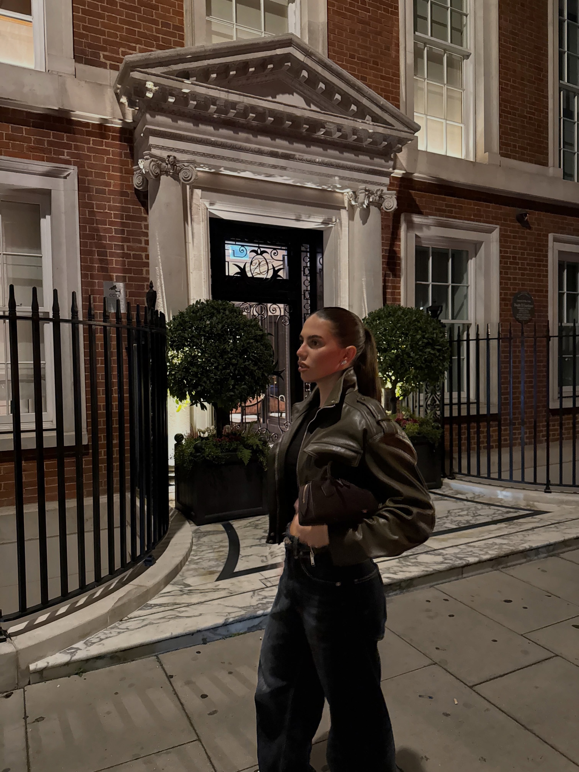 FOTO Jolina najstarija kći Iva otputovala u London, pokazala je kako provodi dane