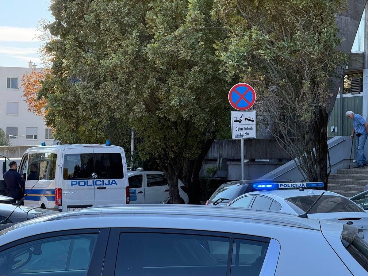 FOTO Dojava o bombi u školi u Zagrebu, evakuirani učenici. Sve pregledano, nema bombe