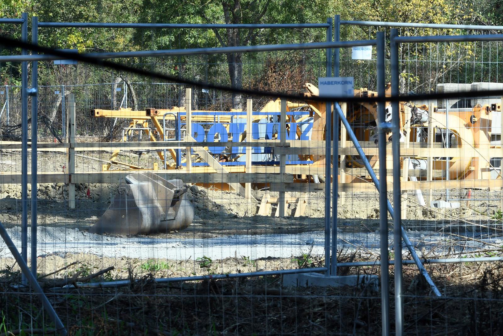 Kopali temelje za terme u Sisku, pronašli otpad. Župan: Teren će se sanirati