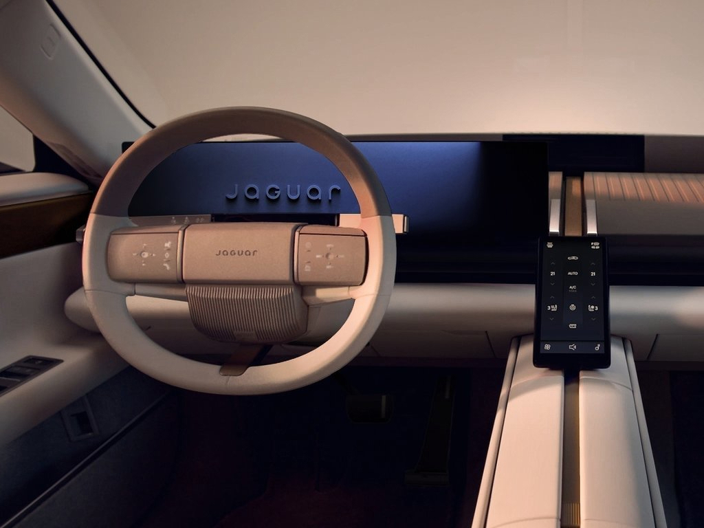 FOTO Jaguar Type 01 je stigao. Ovo je najsnažniji cestovni Jaguar u povijesti