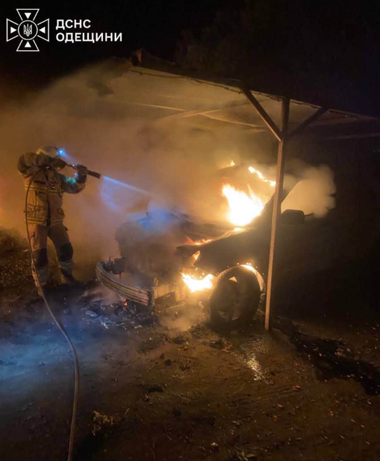 Rusi pogodili sklonište za pse kod Odese. Izbio požar, životinje ozlijeđene